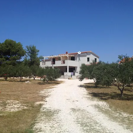 Apartament L&l *