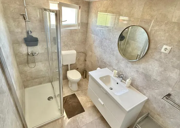 L&l Apartament Vir