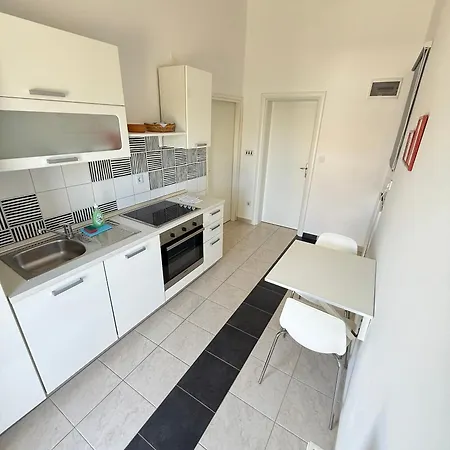 L&l Apartment Vir