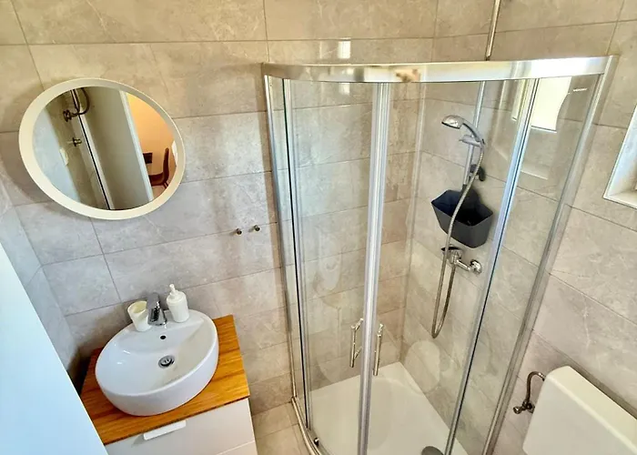 L&l Apartment Vir